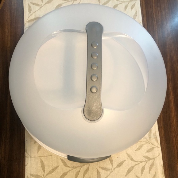 Sterilite - Large Cake Keeper/Transporter - Picture 4 of 5